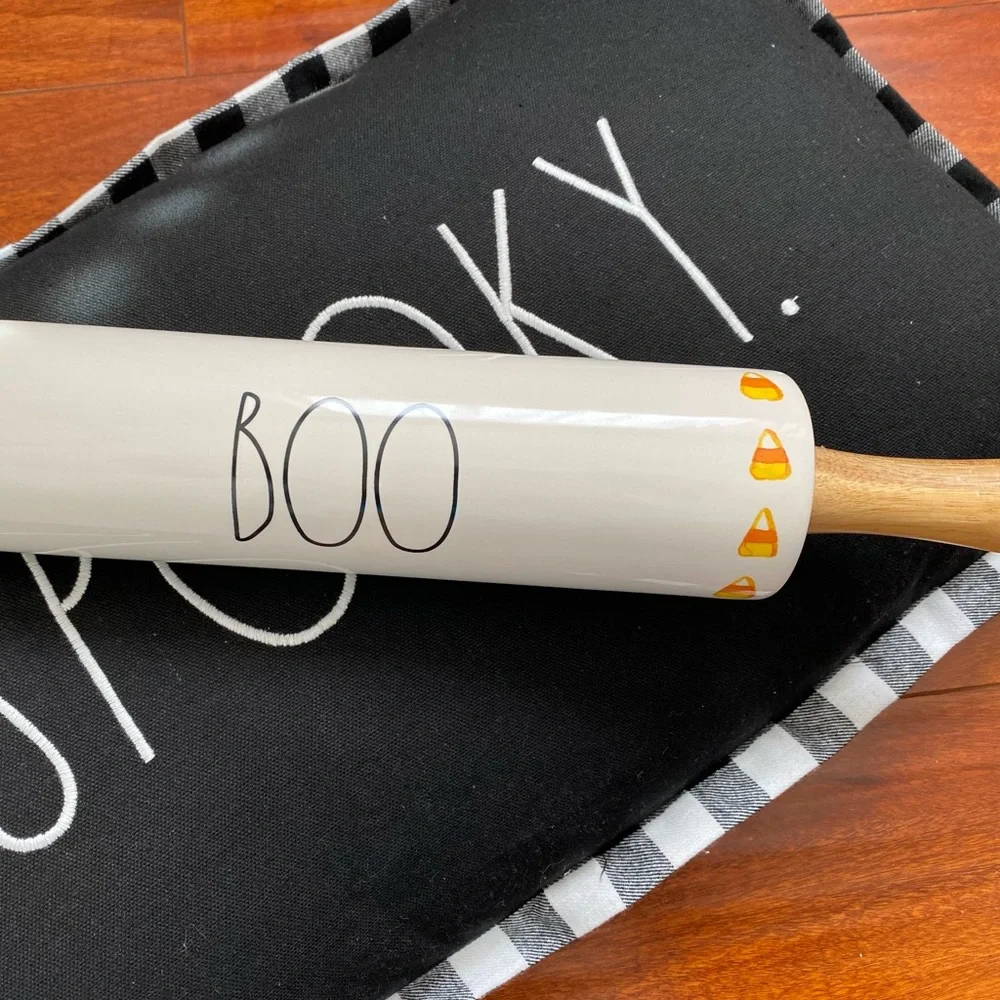 ✨NWT Rae Dunn Halloween Boo Candy Corn Rolling Pin ✨